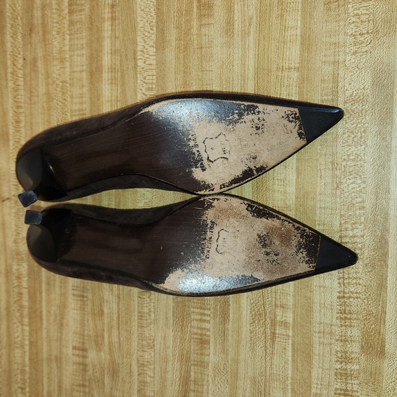 Stuart Weitzman Suede Pumps Pointed Toe, size 10 - Picture 5 of 11